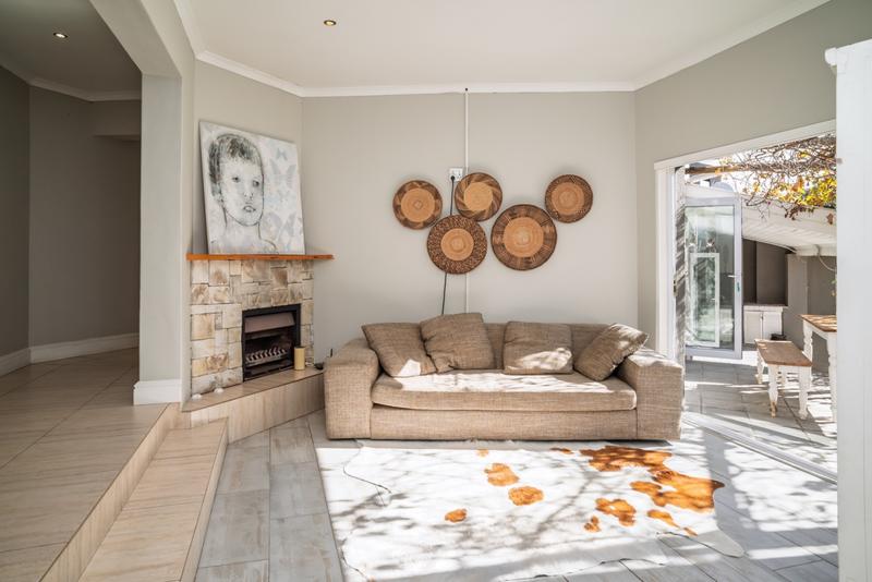 To Let 5 Bedroom Property for Rent in Crofters Valley Western Cape